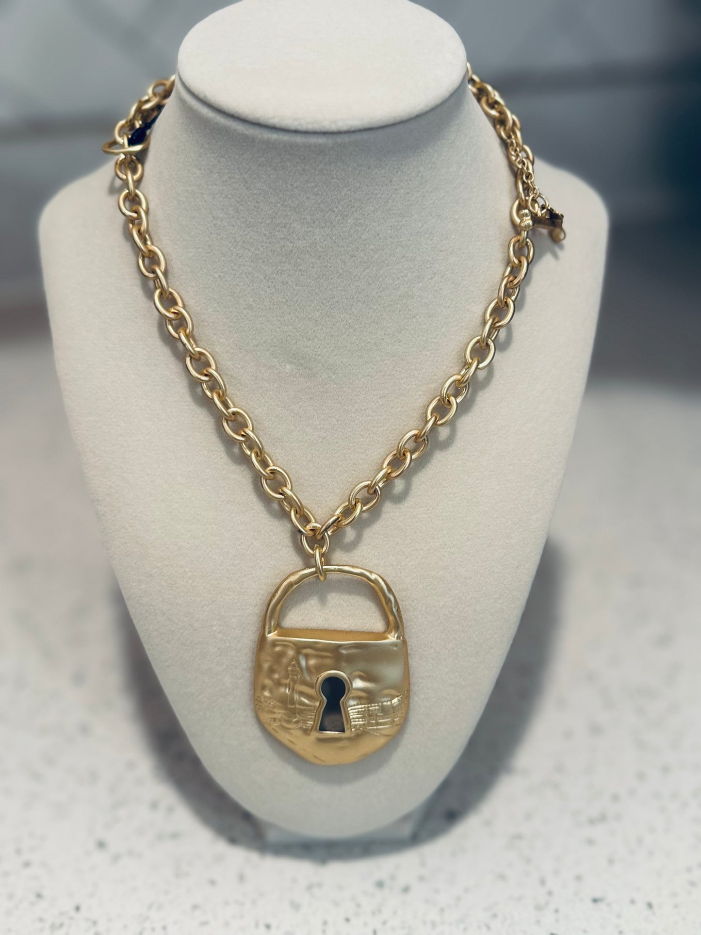The Golden Keyhole Necklace